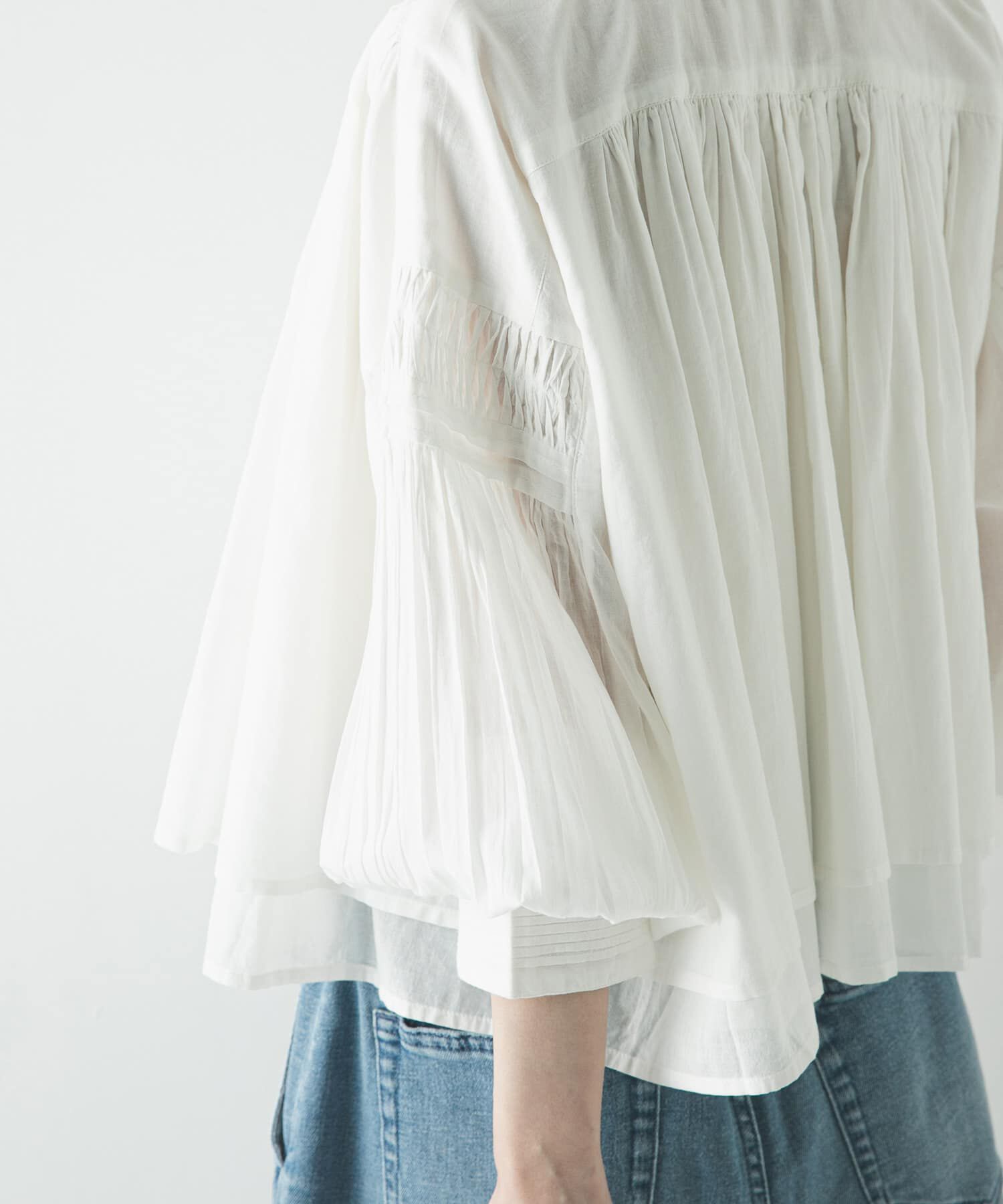 URBAN RESEARCH「コットンボイルギャザーショートブラウス」|シャツ・ブラウス|