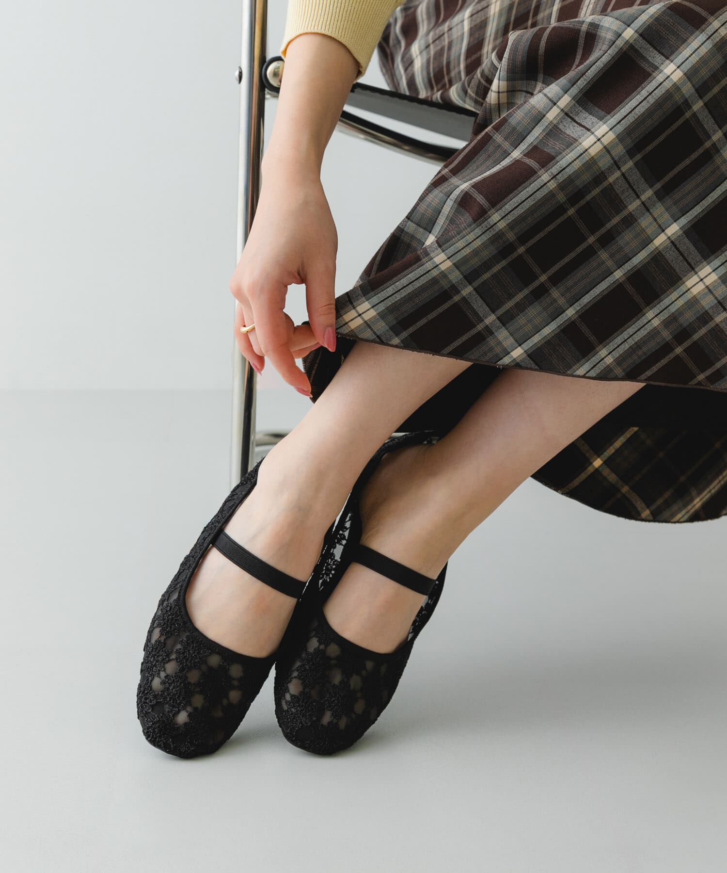 RODE SKO「フラワーシアーフラットシューズ」|バレエシューズ|ブラック