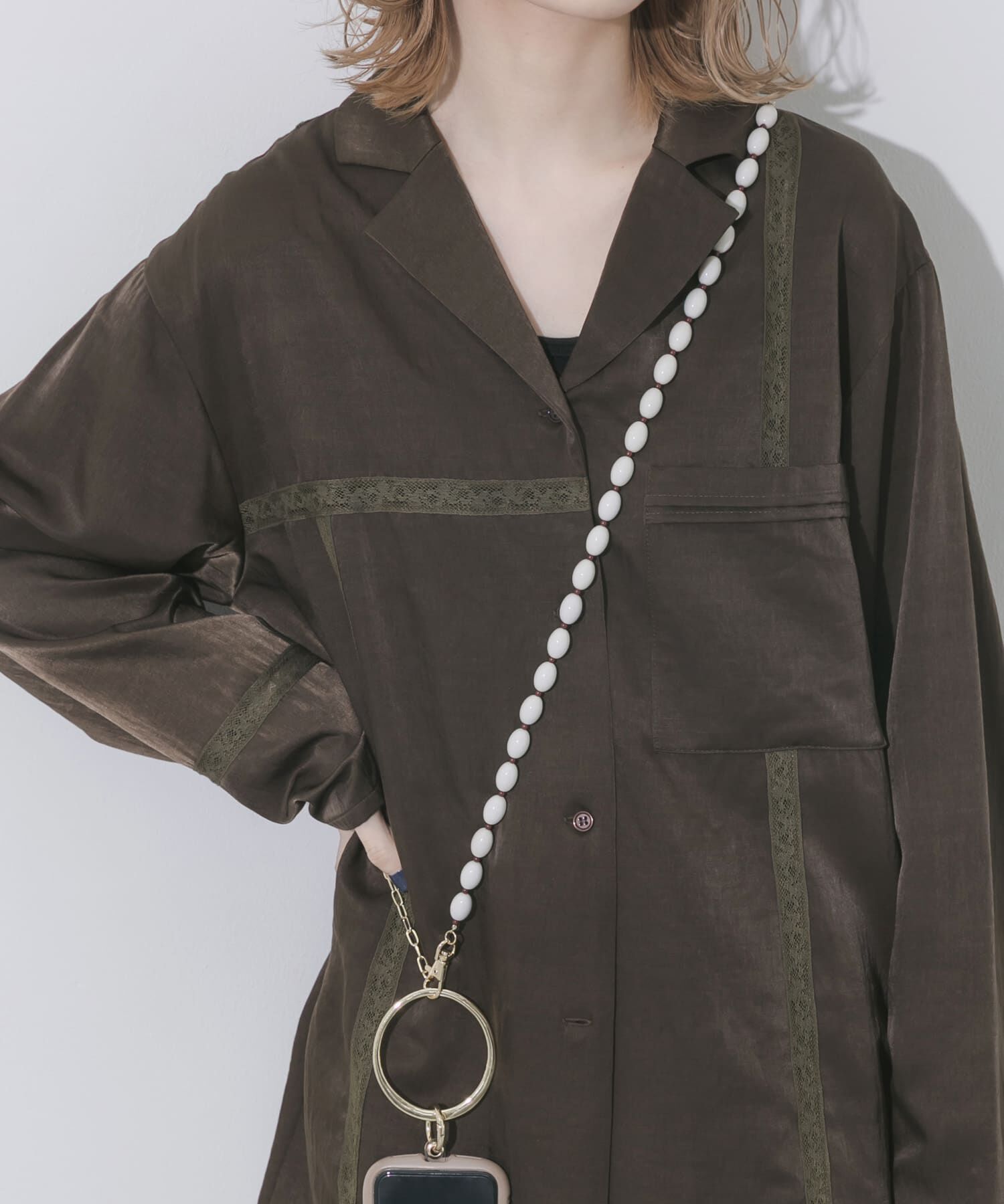 SMELLY「ビーズチェーンマルチショルダー」|モバイルケース|ゴールド系その他