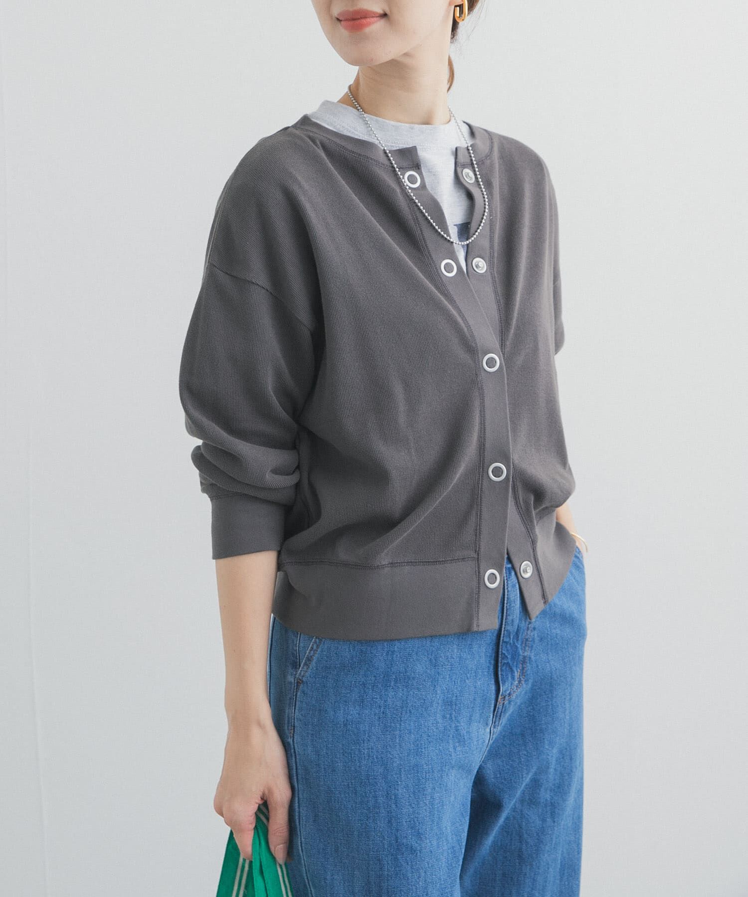 URBAN RESEARCH DOORS「ライトタックフライスカーディガン」|カーディガン|チャコールグレー