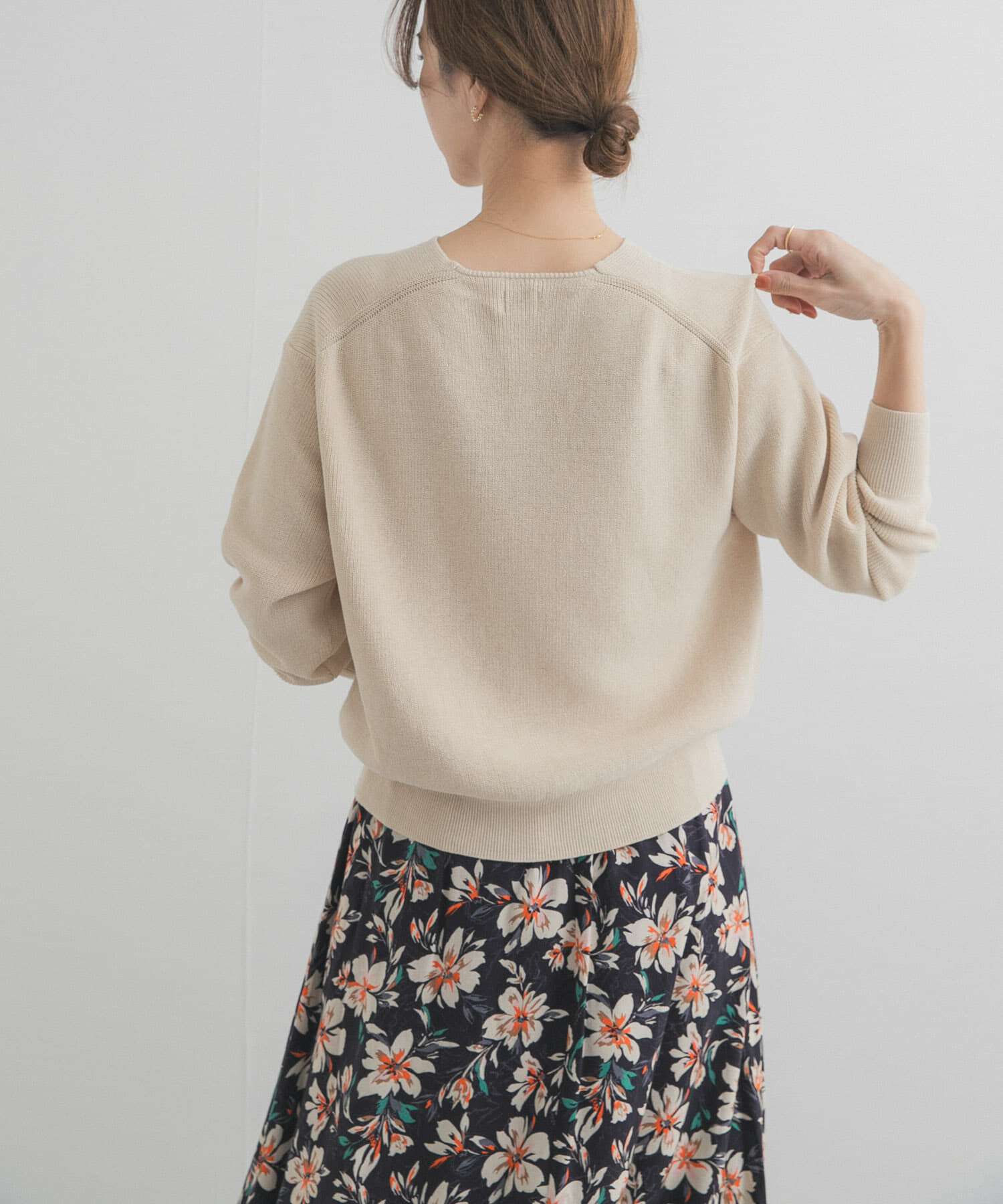 URBAN RESEARCH DOORS「コットン畦Vネックニット」|ニット・セーター|