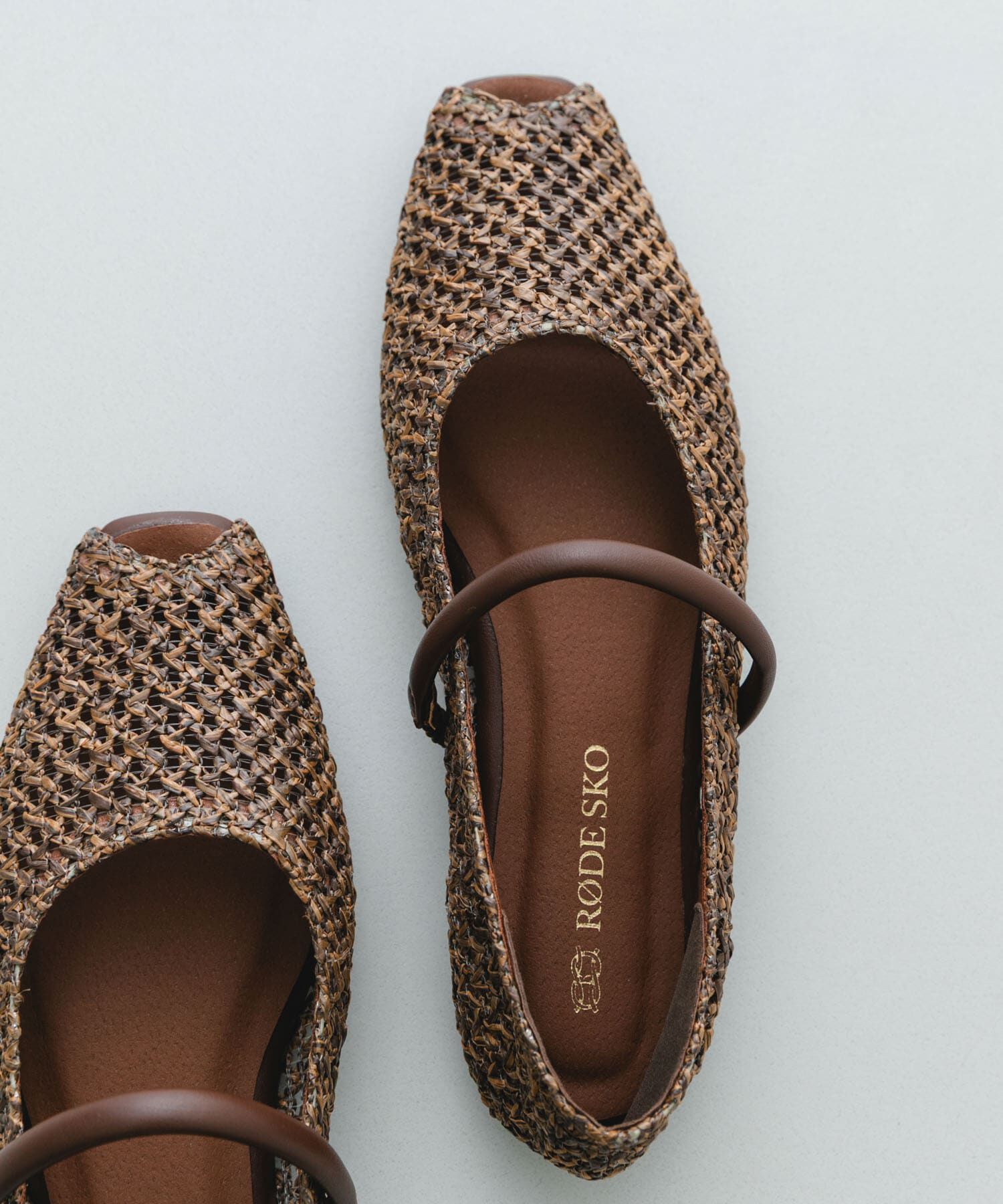 RODE SKO「ピープトゥベルトメッシュフラット」|その他|