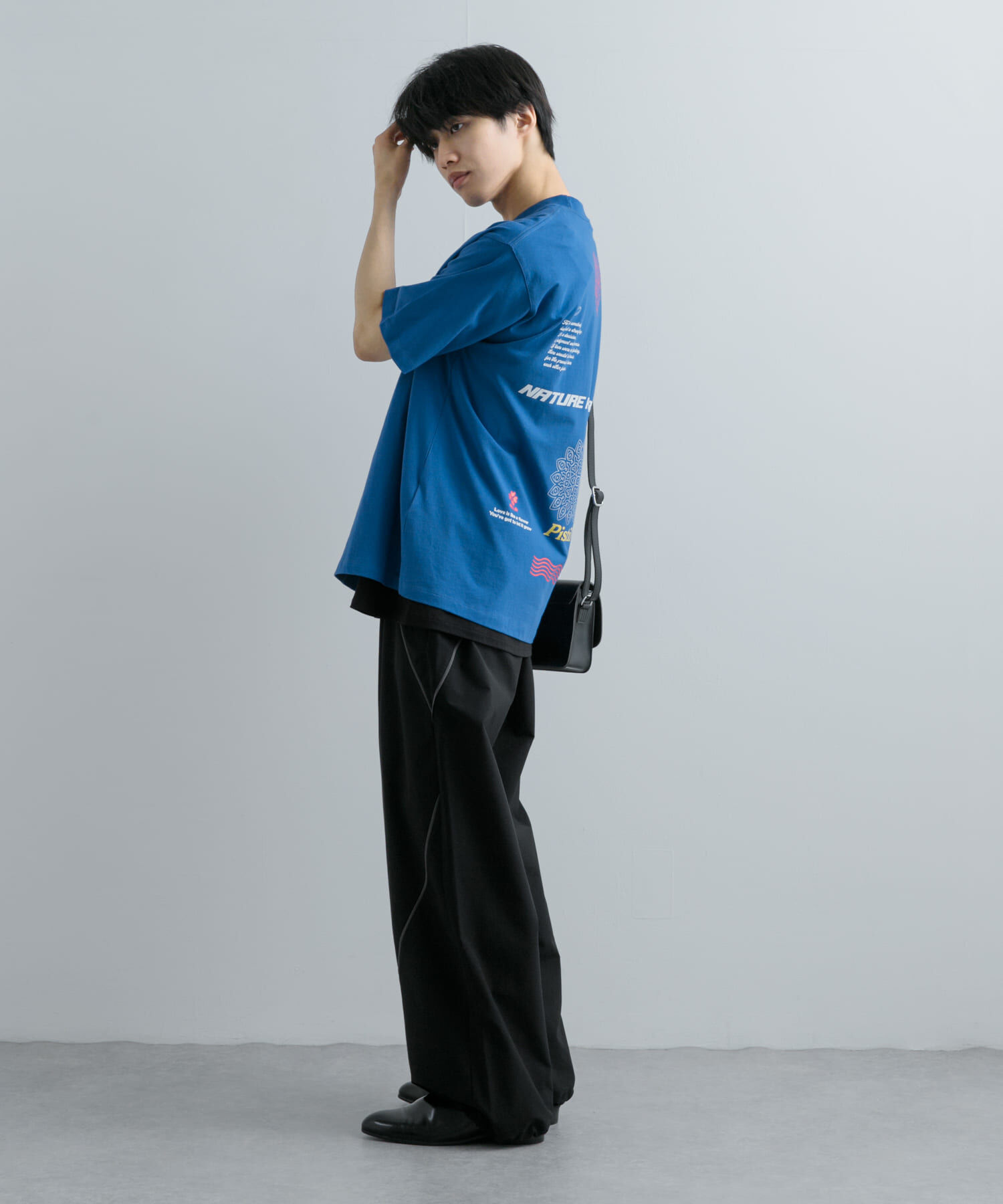 SENSE OF PLACE by URBAN RESEARCH「ロゴグラフィックTシャツ(5分袖) A」|Tシャツ・カットソー|