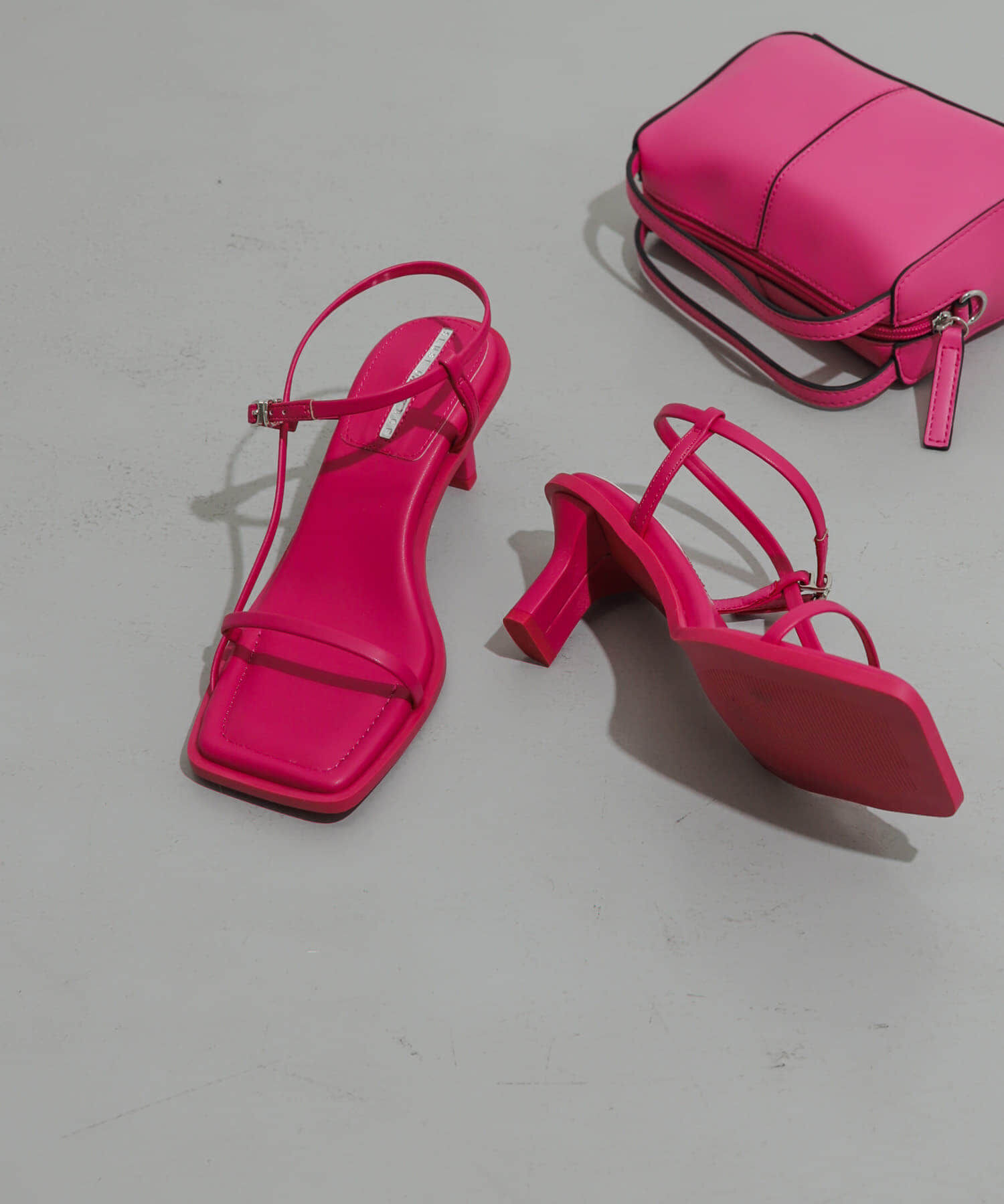 SENSE OF PLACE by URBAN RESEARCH「ワイドスクエアストラップサンダル」|サンダル|