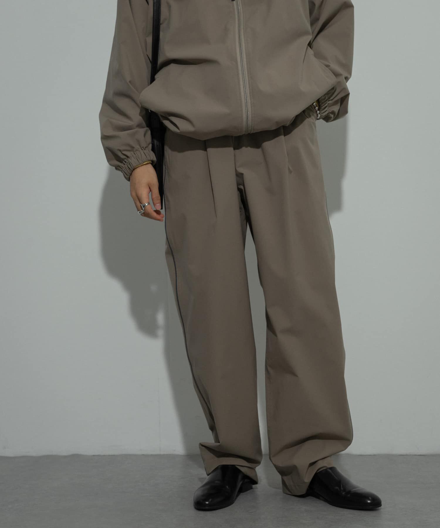 SENSE OF PLACE by URBAN RESEARCH「『セットアップ対応』パイピングトラックパンツ」|その他|