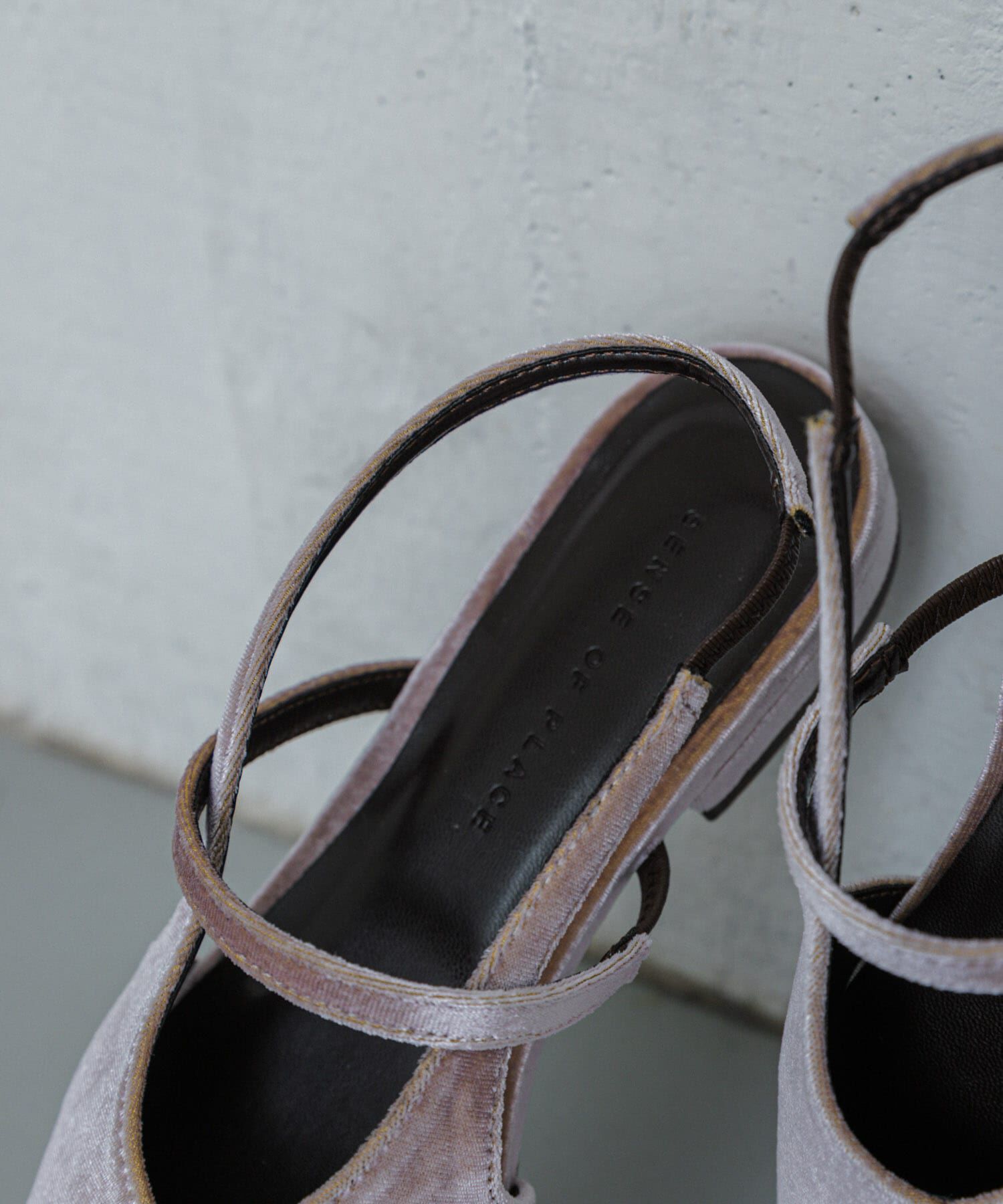 SENSE OF PLACE by URBAN RESEARCH「ベロアポインテッドシューズ」|パンプス|