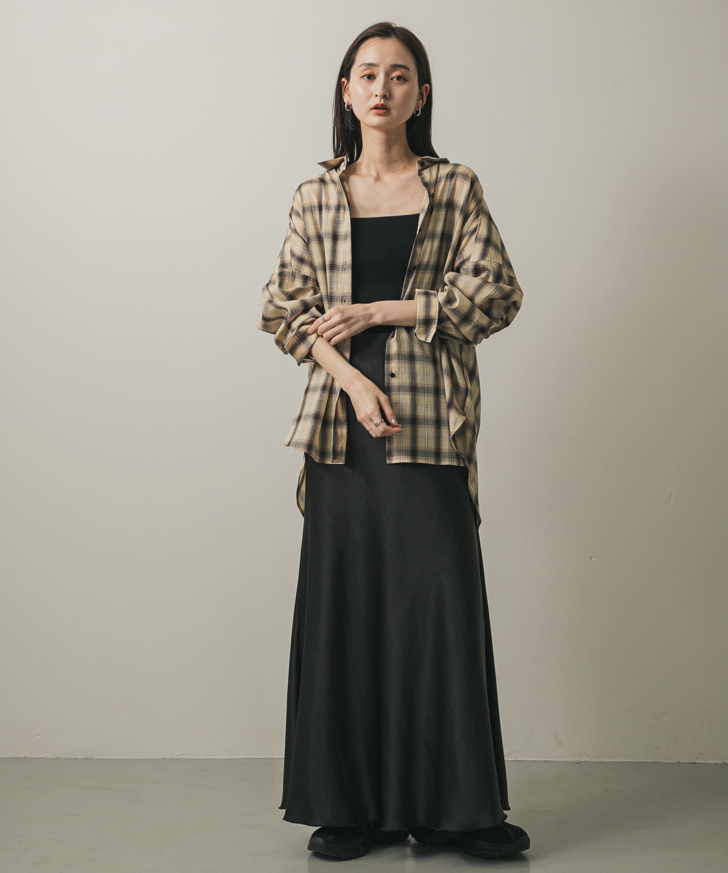 SENSE OF PLACE by URBAN RESEARCH「『一部WEB限定カラー』ナローサテンスカート」|スカート|