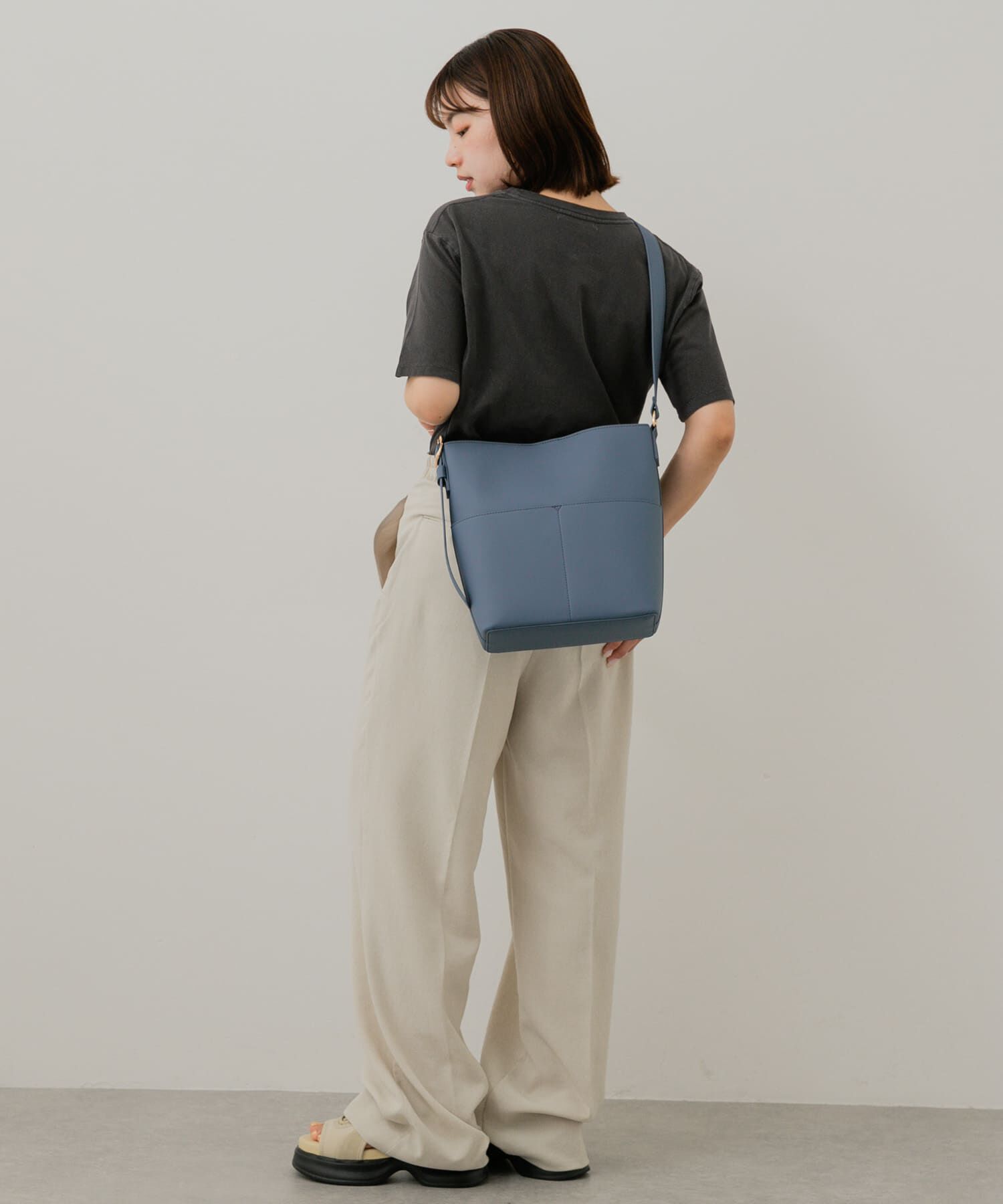 SENSE OF PLACE by URBAN RESEARCH「『防汚』アウトポケットショルダーバッグ」|ショルダー・メッセンジャー|