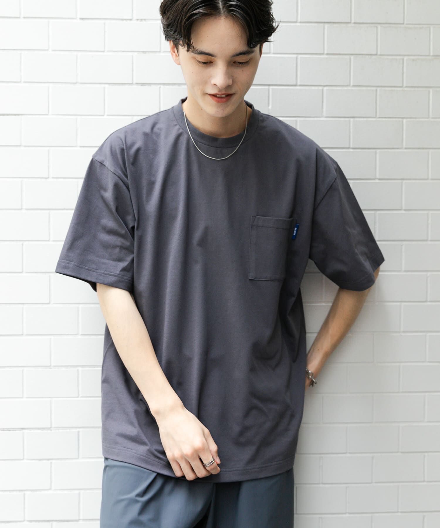 SENSE OF PLACE by URBAN RESEARCH「『UR TECH ひやサラクール』リラックスポケTシャツ」|Tシャツ・カットソー|チャコールグレー