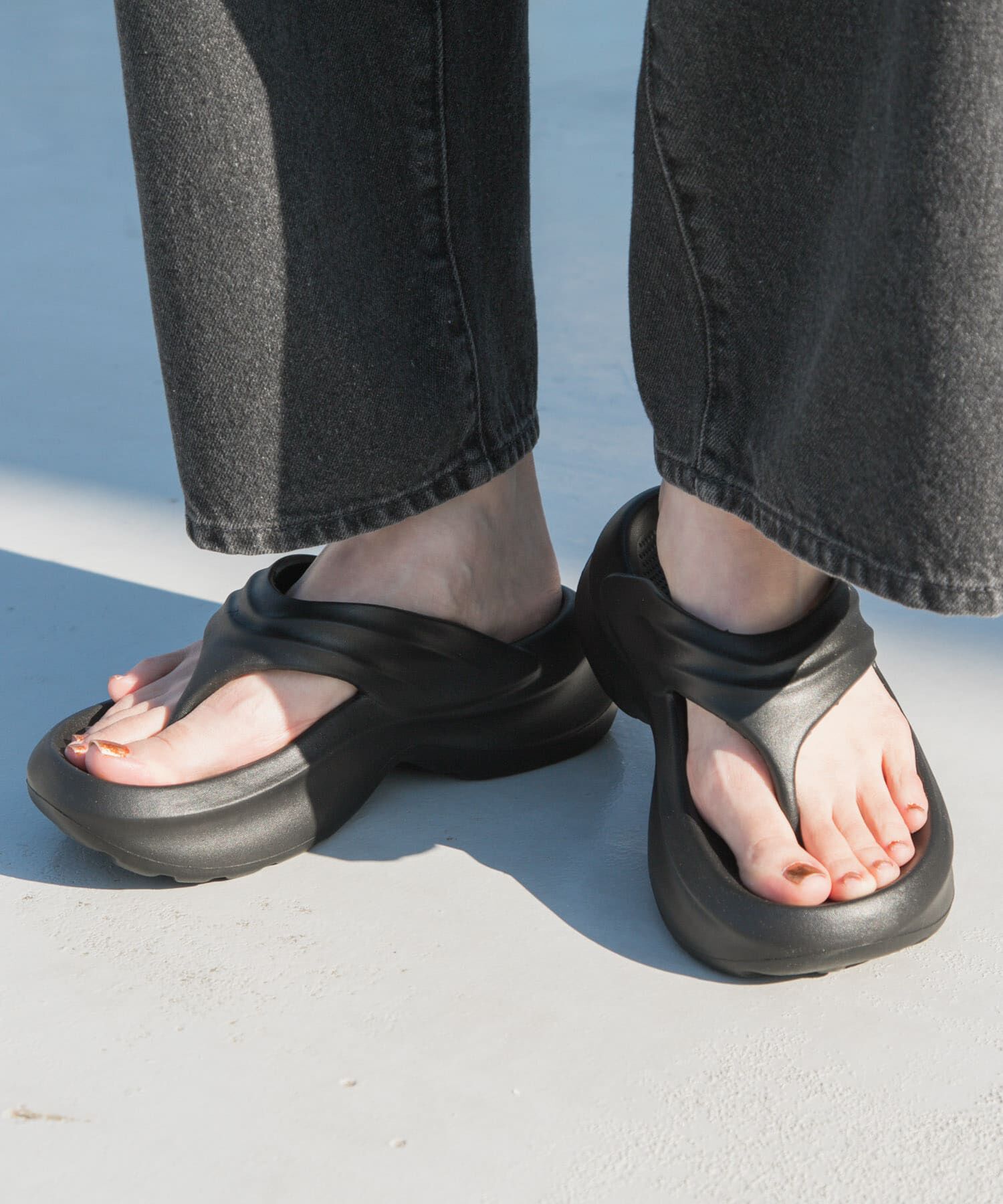 SENSE OF PLACE by URBAN RESEARCH「『WEB限定』トングクッションサンダル」|サンダル|