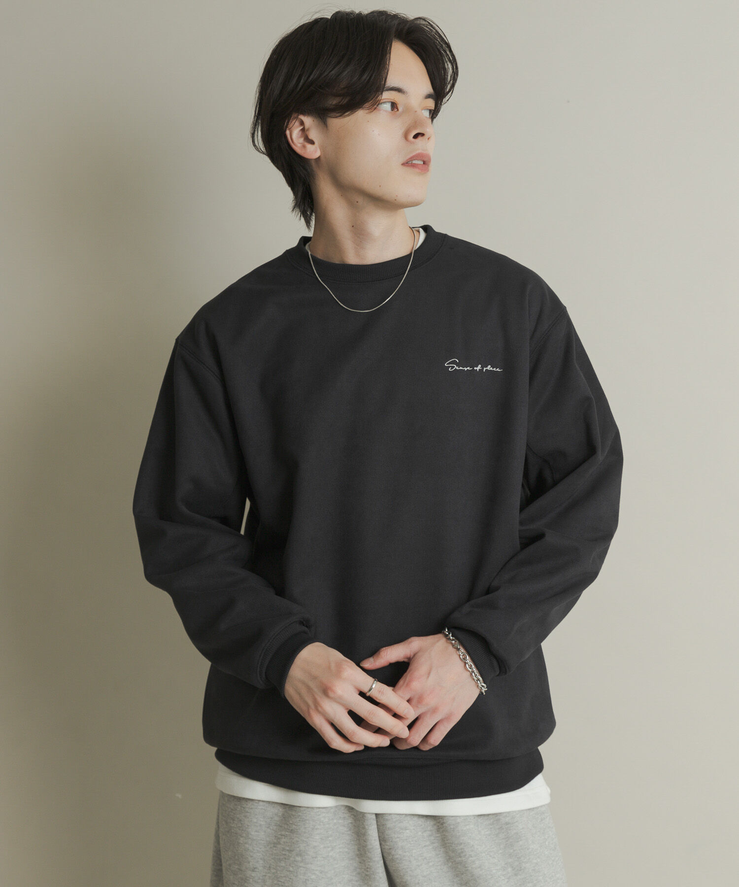 SENSE OF PLACE by URBAN RESEARCH「『ユニセックス』シシュウフェイクスエードクルーネックスウェット」|スウェット・ジャージ|