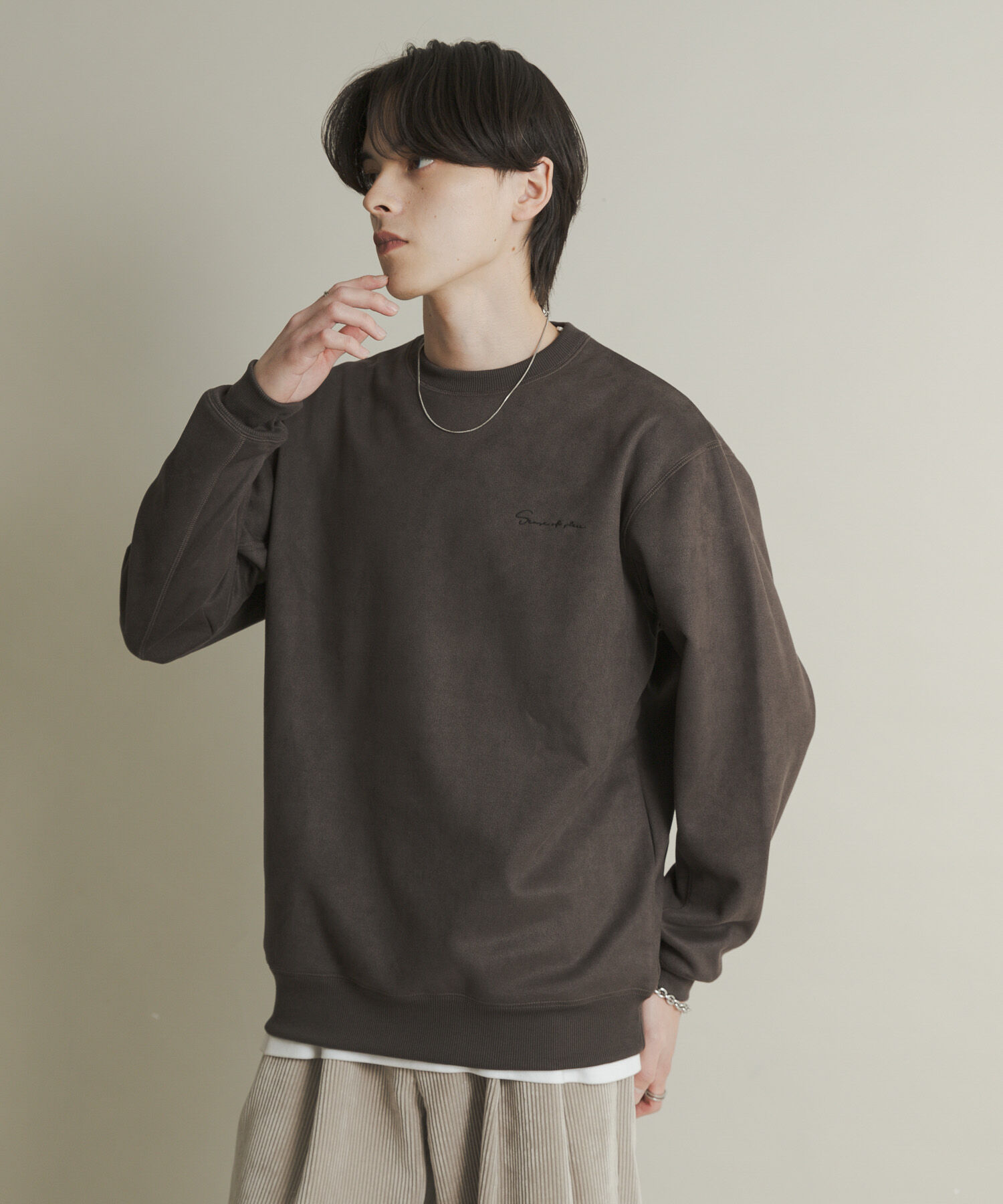 SENSE OF PLACE by URBAN RESEARCH「『ユニセックス』シシュウフェイクスエードクルーネックスウェット」|スウェット・ジャージ|