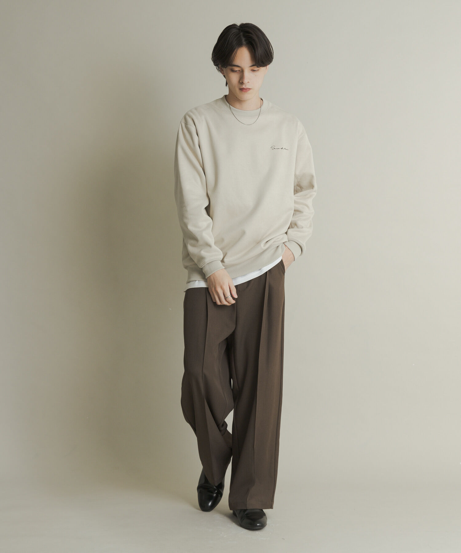 SENSE OF PLACE by URBAN RESEARCH「『ユニセックス』シシュウフェイクスエードクルーネックスウェット」|スウェット・ジャージ|