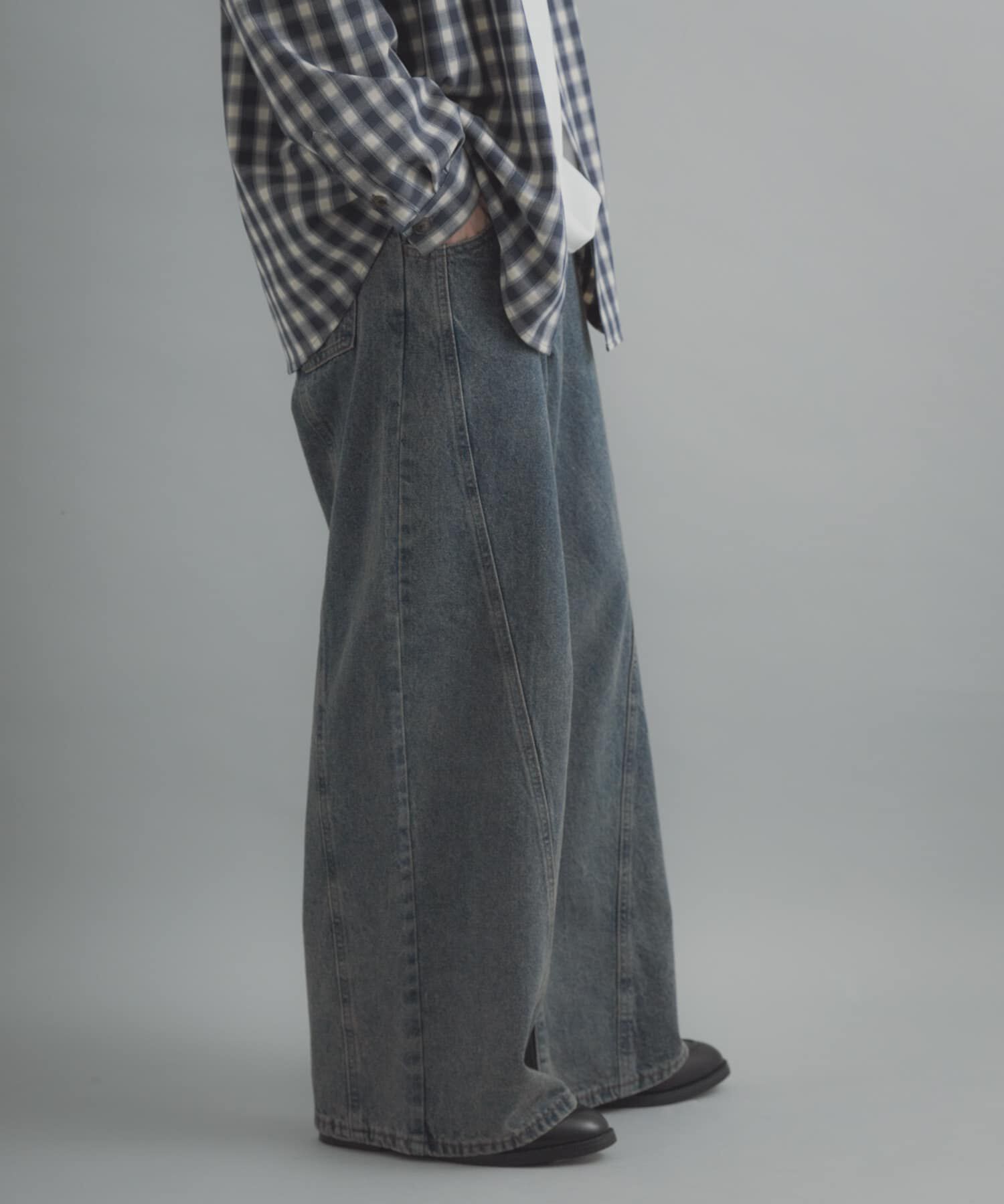 SENSE OF PLACE by URBAN RESEARCH「『ユニセックス』ケミカルバギーワイドデニムパンツ」|デニム|