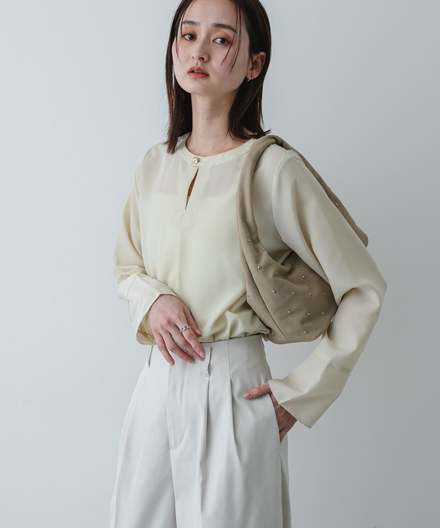 SENSE OF PLACE by URBAN RESEARCH「『イージーケア』ドットアソートTブラウス」|シャツ・ブラウス|ベージュ