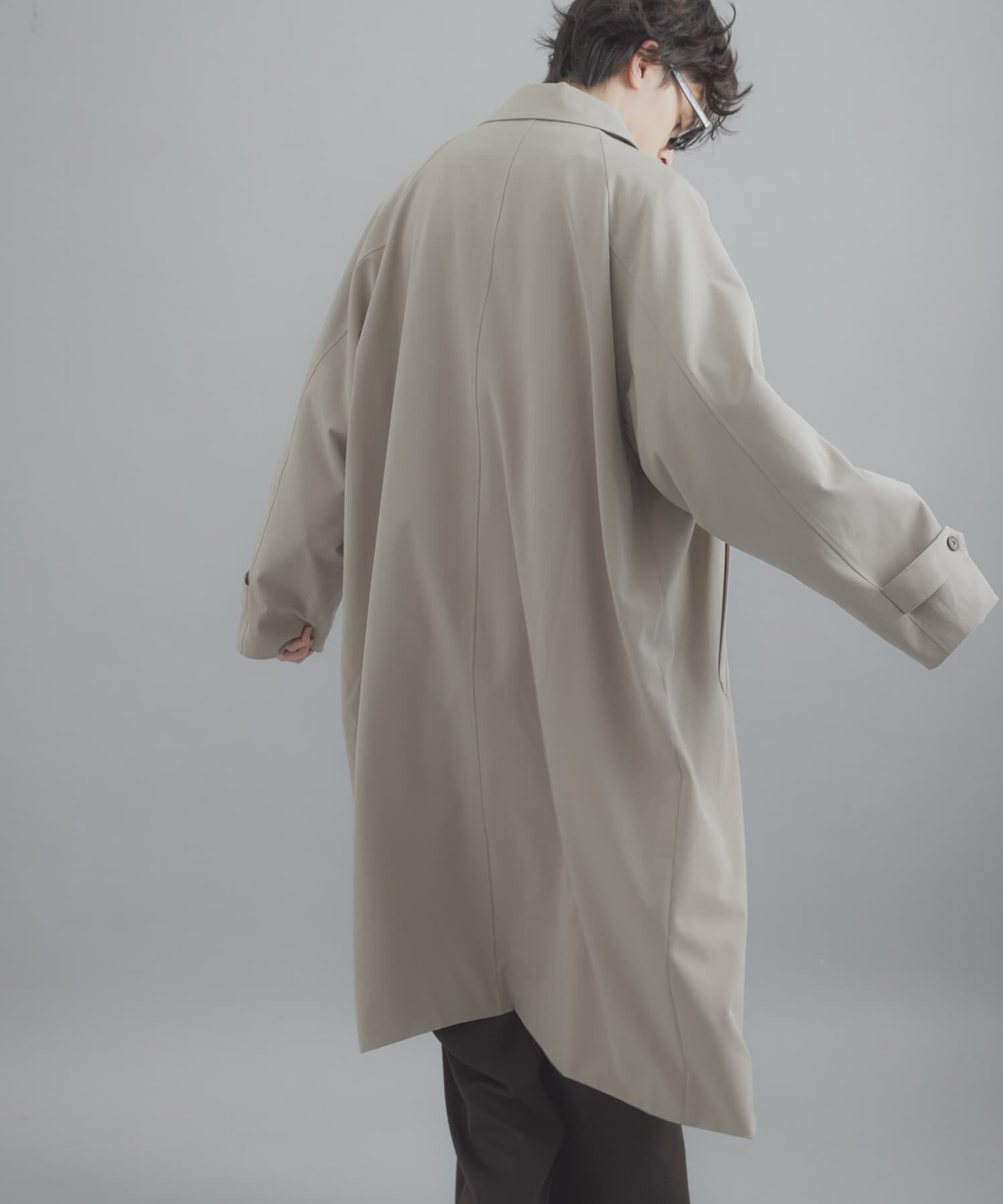 SENSE OF PLACE by URBAN RESEARCH「バルマカーンルーズコート」|ステンカラーコート|