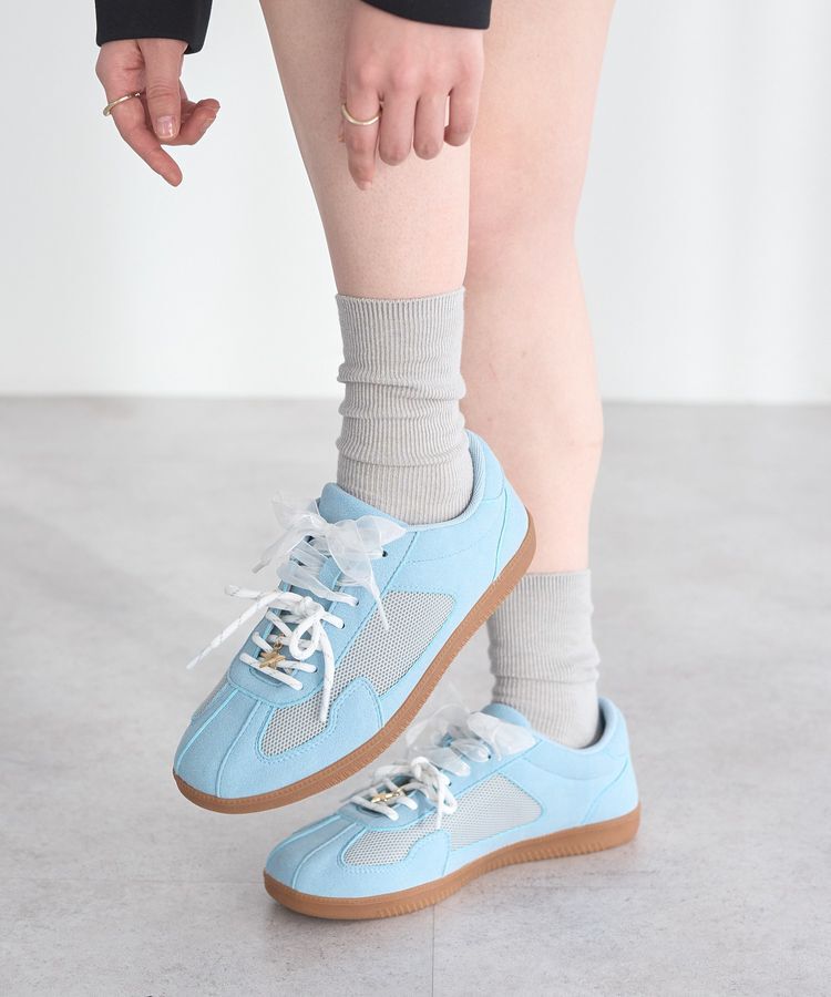 earth music&ecology「チャーム付きWリボンスニーカー」|スニーカー|Blue