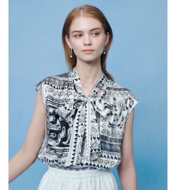 LOULOU WILLOUGHBY「WEB 一部店舗限定【LOULOU WILLOUGHBY】ウエスタンスカーフプリントリボンブラウス」|シャツ・ブラウス|