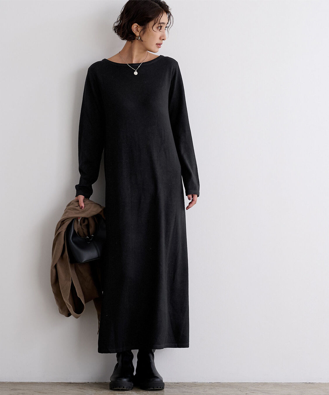 ur's「ボートネックロングニットワンピース」|ワンピース|ブラック
