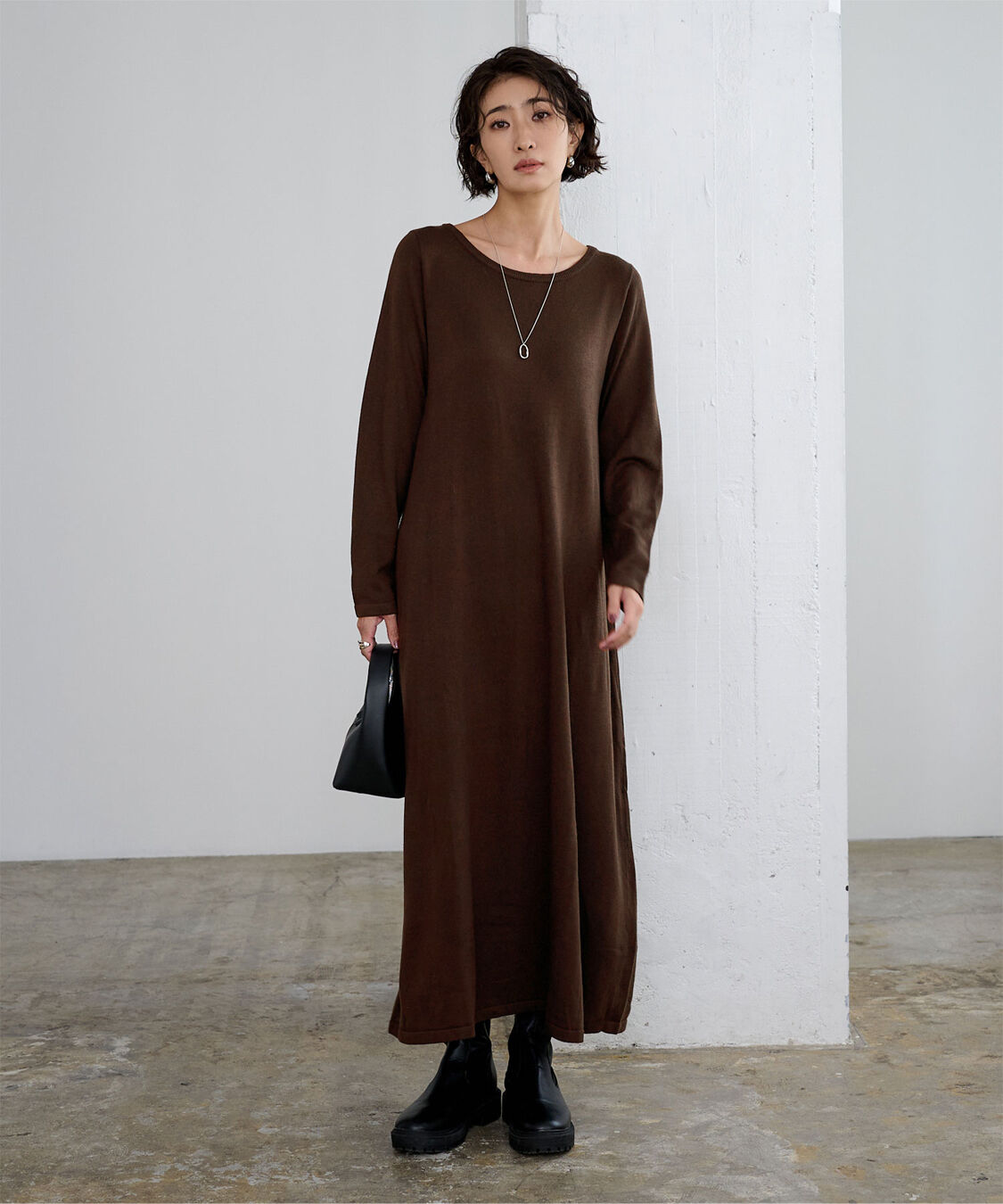 ur's「ボートネックロングニットワンピース」|ワンピース|ブラウン