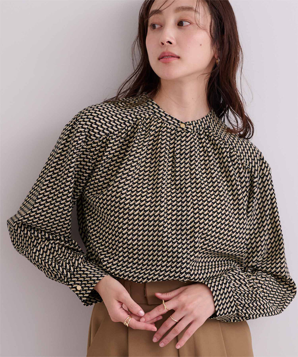 ur's「ジオメトリックバンドカラーブラウス」|シャツ・ブラウス|