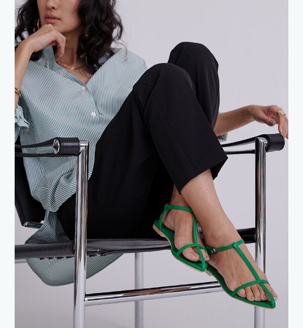 ur's「【神山まりあさん着用】クロスデザインストラップフラットサンダル」|サンダル|