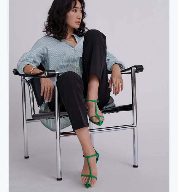 ur's「【神山まりあさん着用】クロスデザインストラップフラットサンダル」|サンダル|