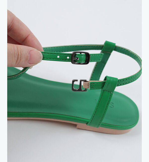 ur's「【神山まりあさん着用】クロスデザインストラップフラットサンダル」|サンダル|