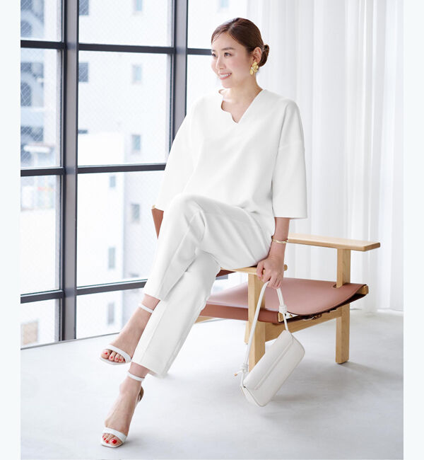 ur's「【八田真理子さんコラボアイテム】ボンディングデザインネックオーバーサイズトップス」|Tシャツ・カットソー|