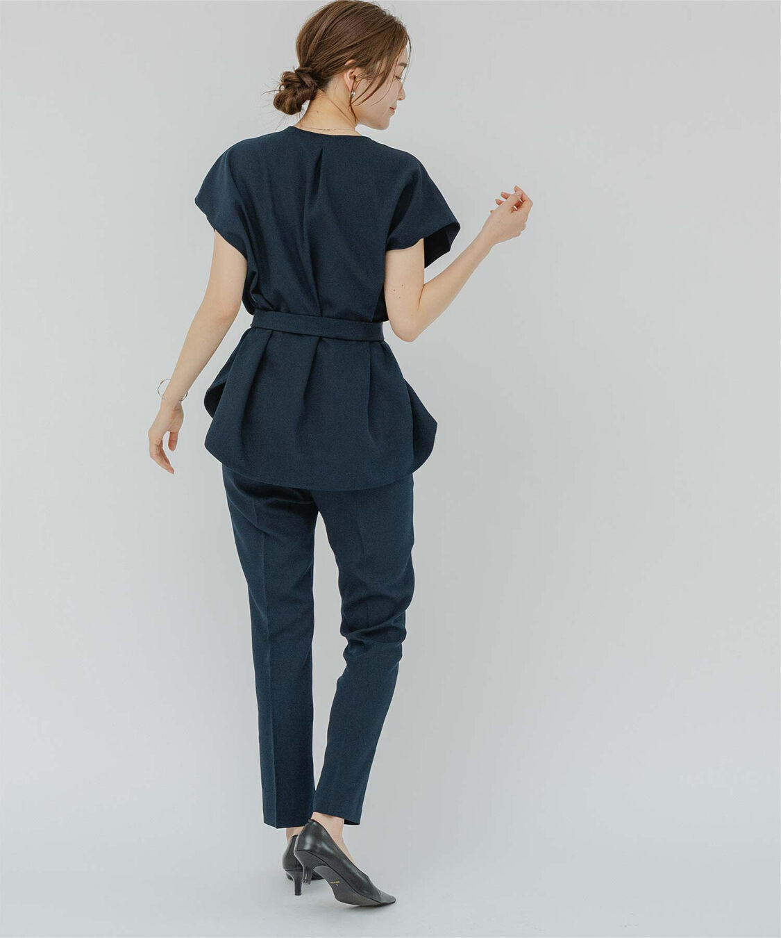 ur's「センタープレススティックパンツ」|スラックス|