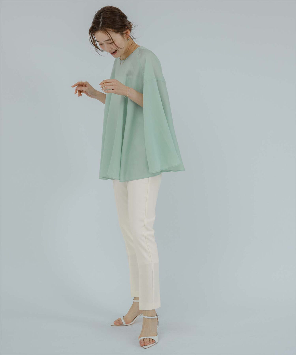 ur's「センタープレススティックパンツ」|スラックス|