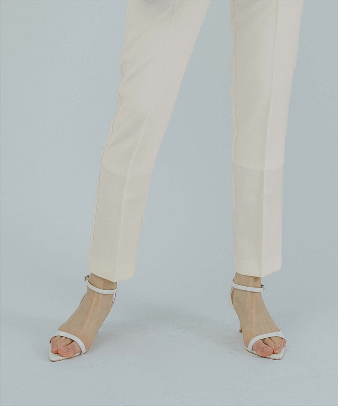 ur's「センタープレススティックパンツ」|スラックス|