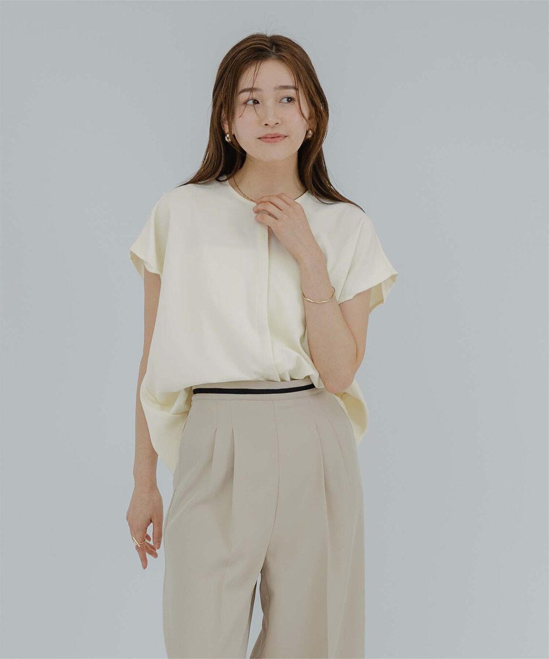 ur's「フレンチスリーブショルダータックノーカラーブラウス」|シャツ・ブラウス|