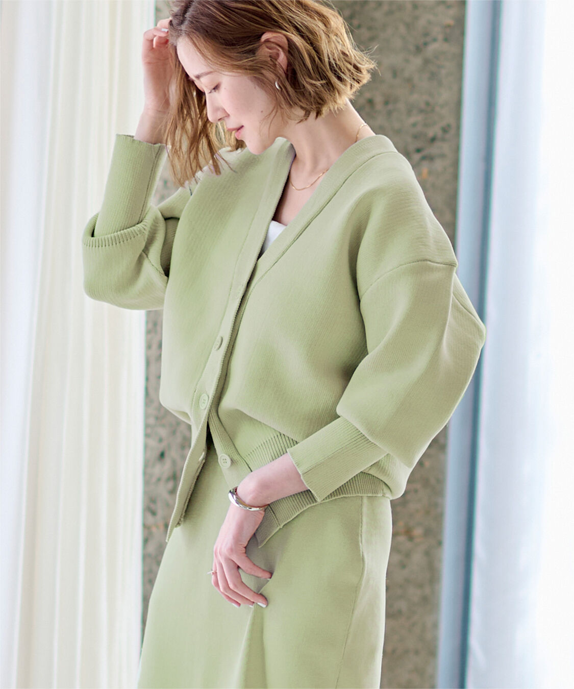 ur's「スポンディッシュVネックニットカーディガン」|ニット・セーター|