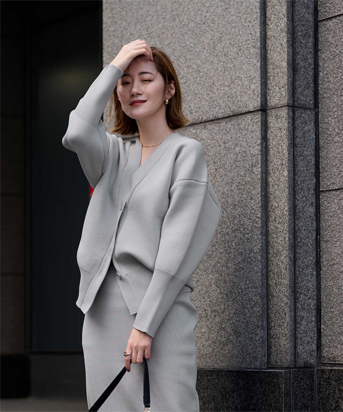 ur's「スポンディッシュVネックニットカーディガン」|ニット・セーター|