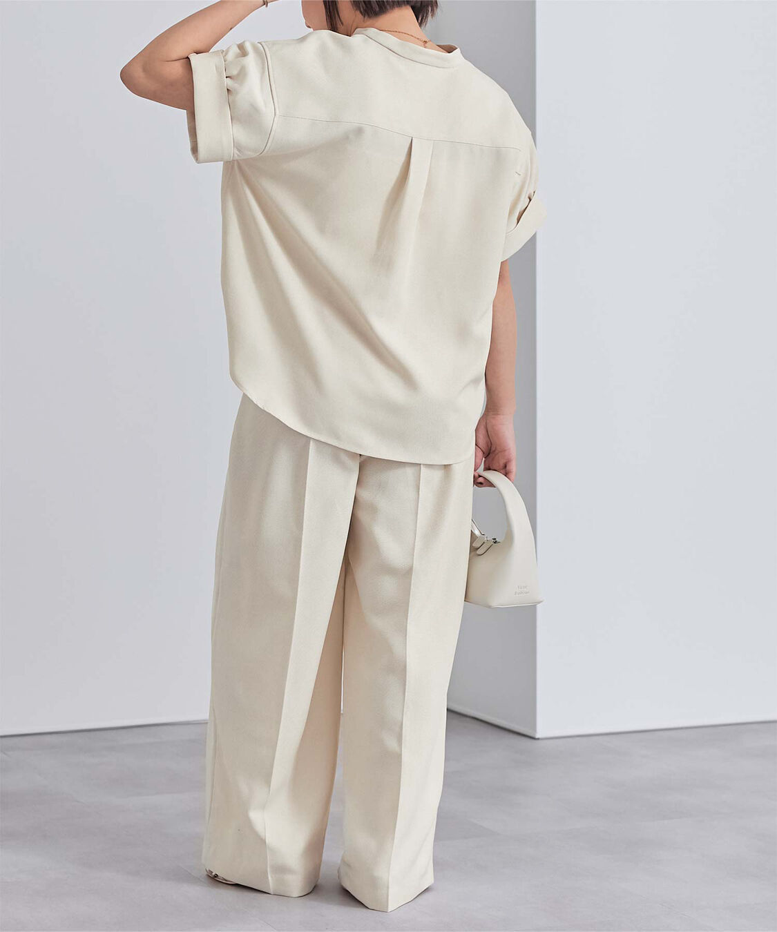 ur's「リネンライクサイドベルトデザインタックワイドパンツ」|スラックス|