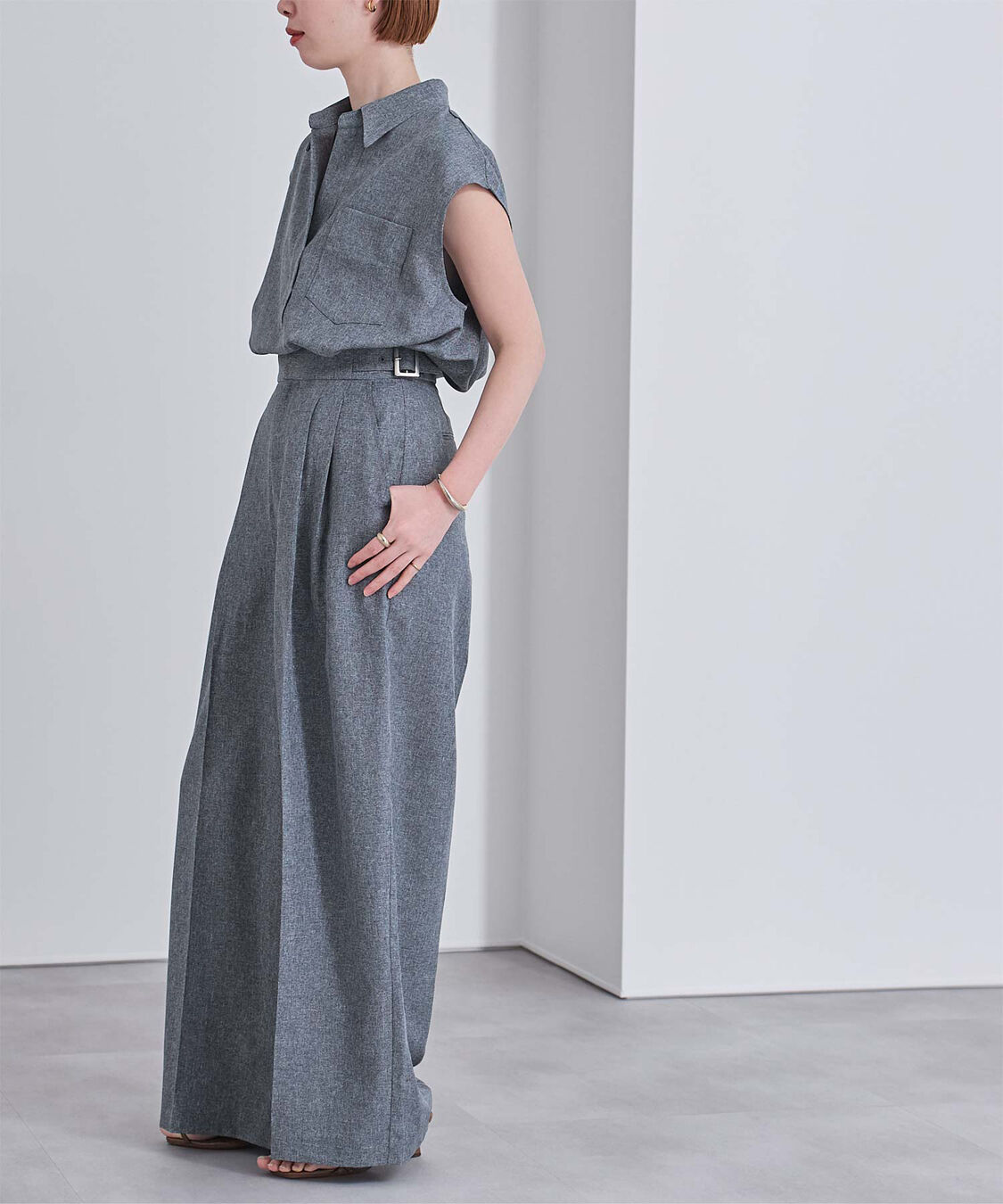 ur's「リネンライクサイドベルトデザインタックワイドパンツ」|スラックス|