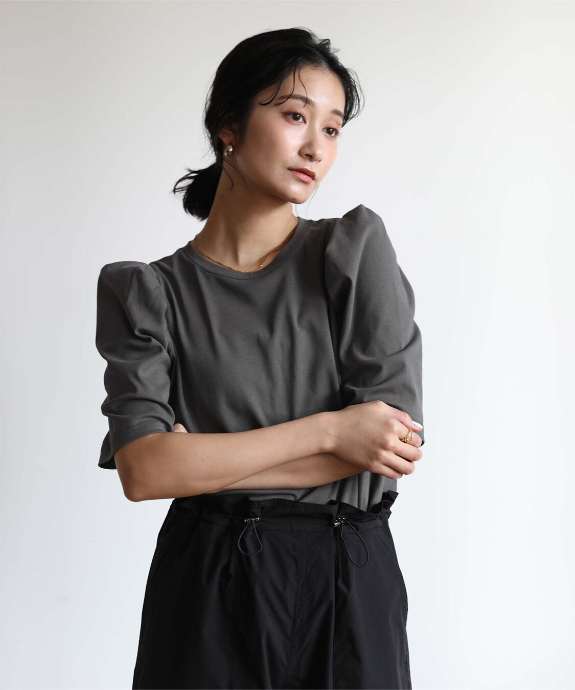 ur's「汗染み防止パフスリーブTシャツ」|Tシャツ・カットソー|チャコール