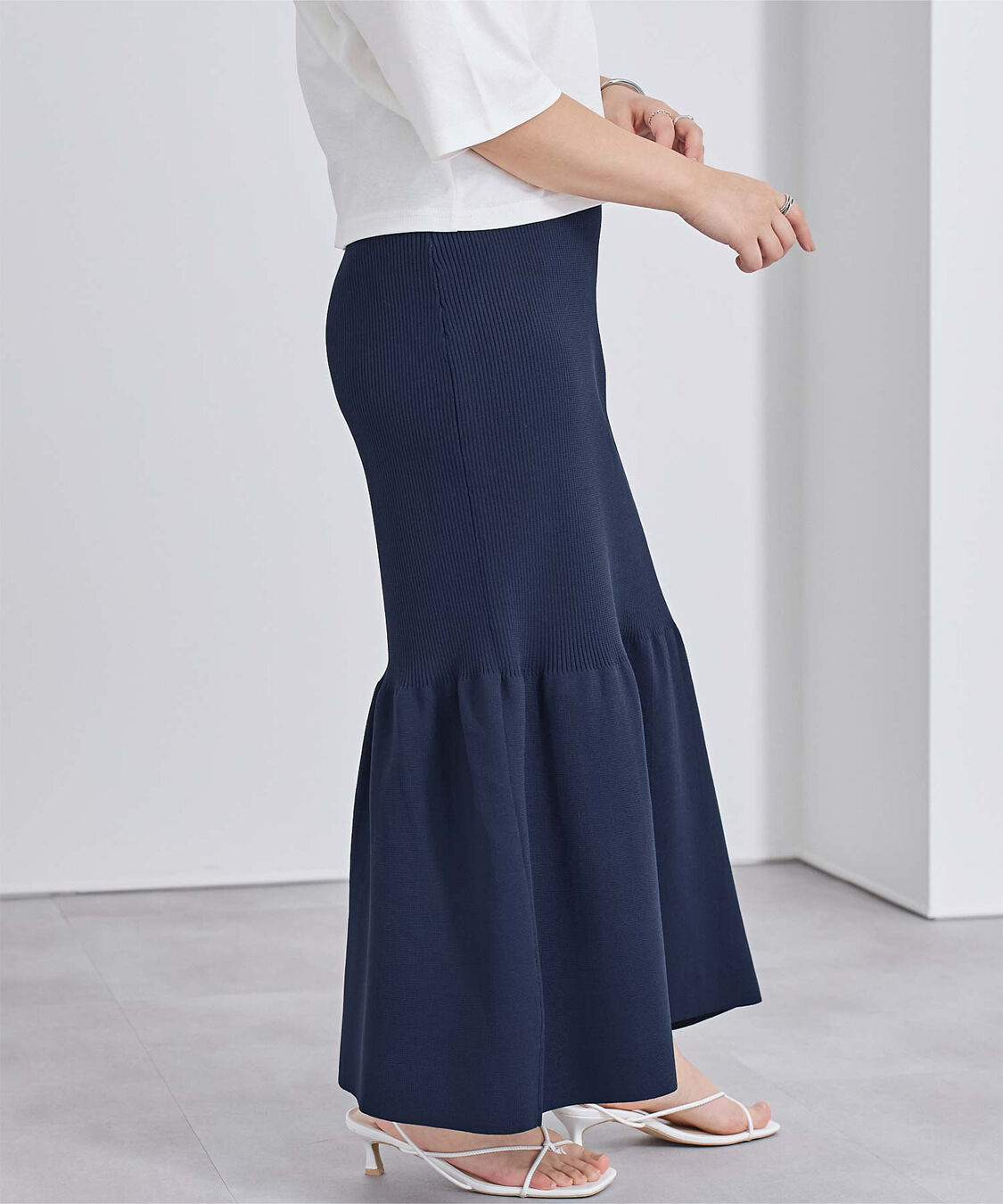 ur's「スポンディッシュティアードニットスカート」|スカート|