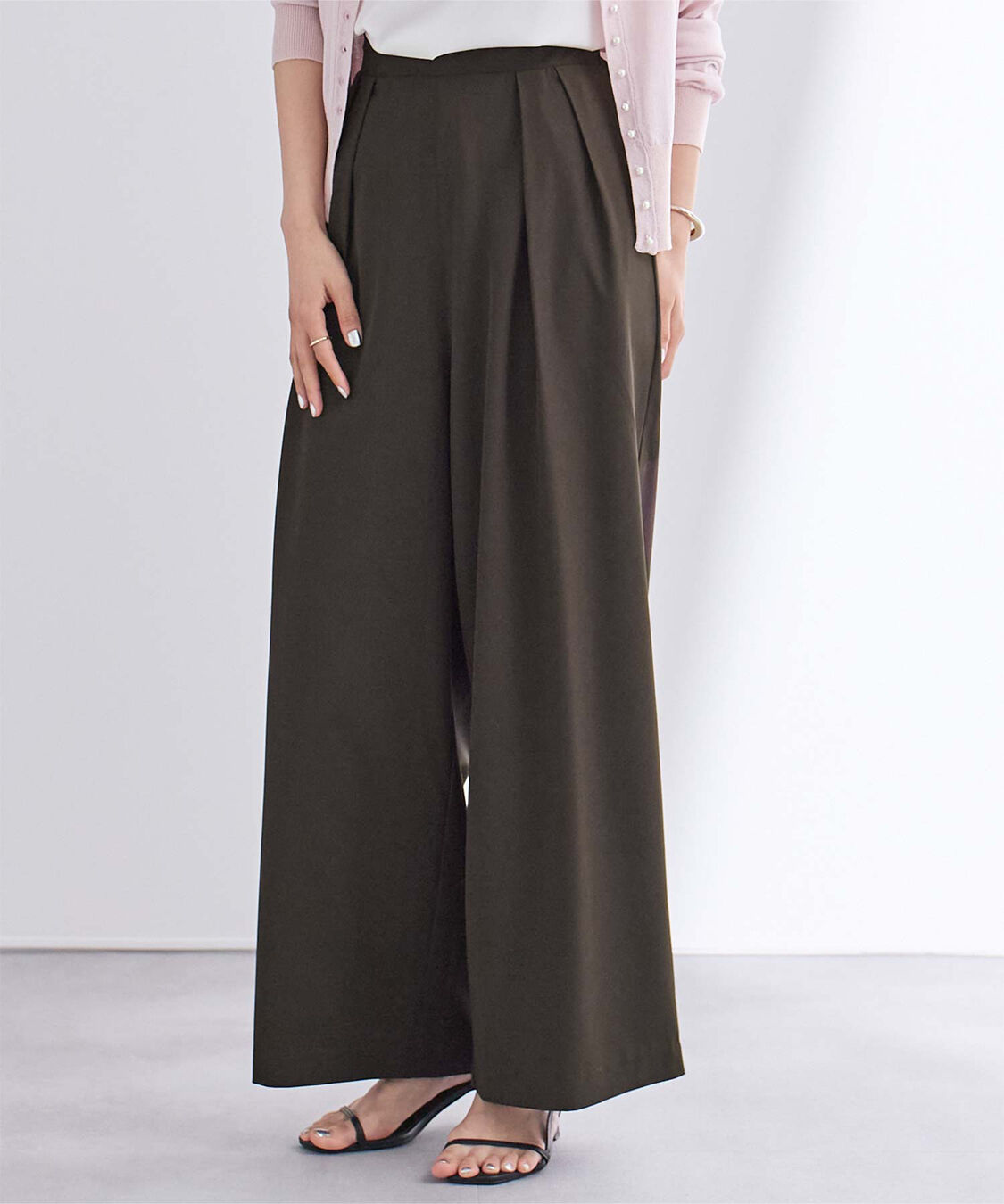 ur's「撥水ウエストゴムツータックワイドパンツ」|スラックス|