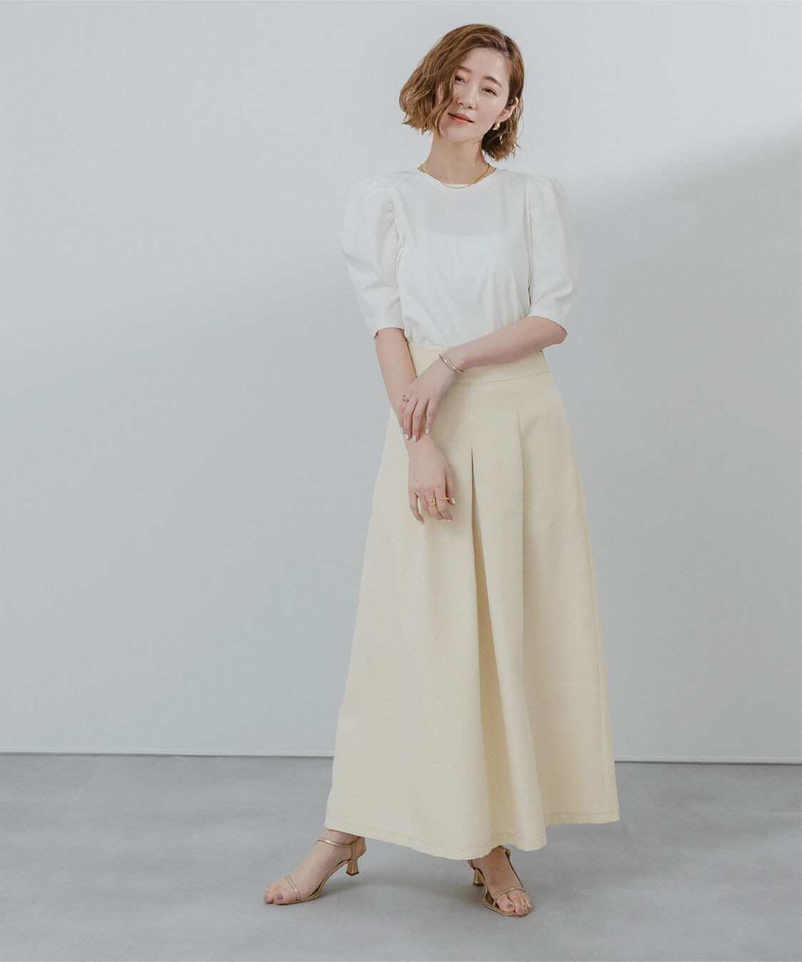 ur's「ﾘﾈﾝﾗｲｸﾌﾛﾝﾄﾀｯｸﾊｲｳｴｽﾄｽｶｰﾄ」|スカート|