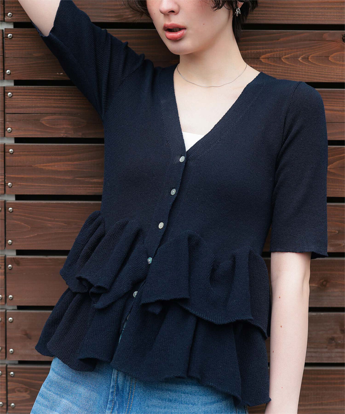 titivate「ハーフスリーブフリルヘムニットカーディガン」|ニット・セーター|