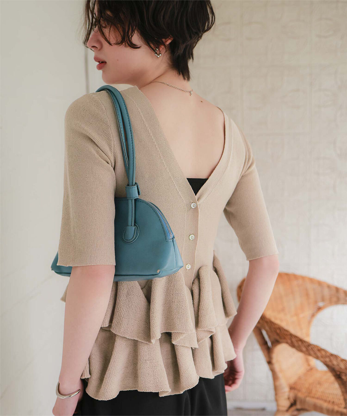 titivate「ハーフスリーブフリルヘムニットカーディガン」|ニット・セーター|