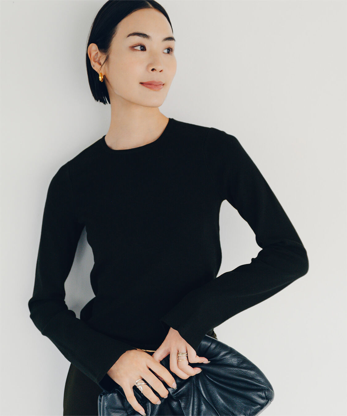 ur's「【小林有里さんコラボアイテム】袖スリットクルーネックニット」|ニット・セーター|ブラック