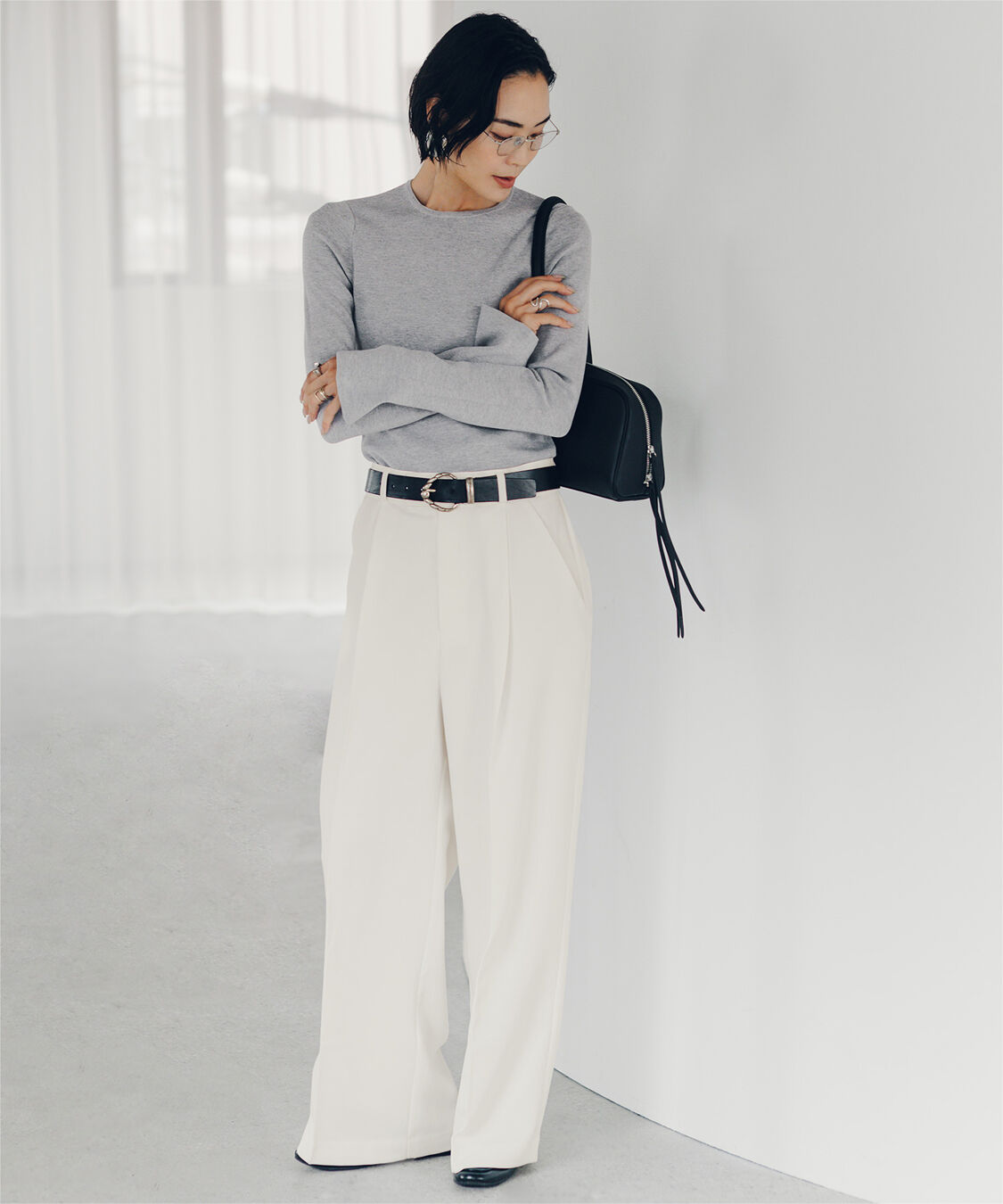 ur's「【小林有里さんコラボアイテム】袖スリットクルーネックニット」|ニット・セーター|