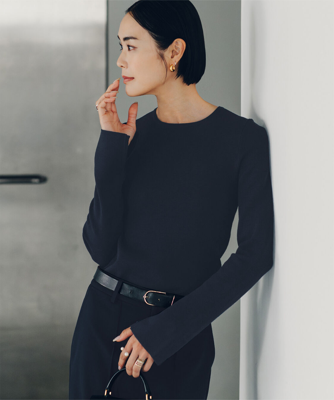 ur's「【小林有里さんコラボアイテム】袖スリットクルーネックニット」|ニット・セーター|ネイビー