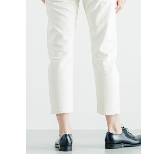 mizuiro ind「mizuiro ind 8分丈ホワイトデニム」|デニム|