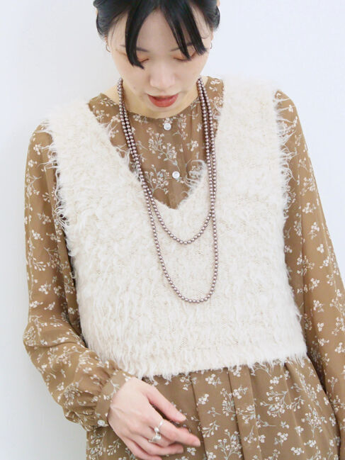 Samansa Mos2 blue「ふわふわショート丈ニットベスト」|ニット・セーター|キナリ