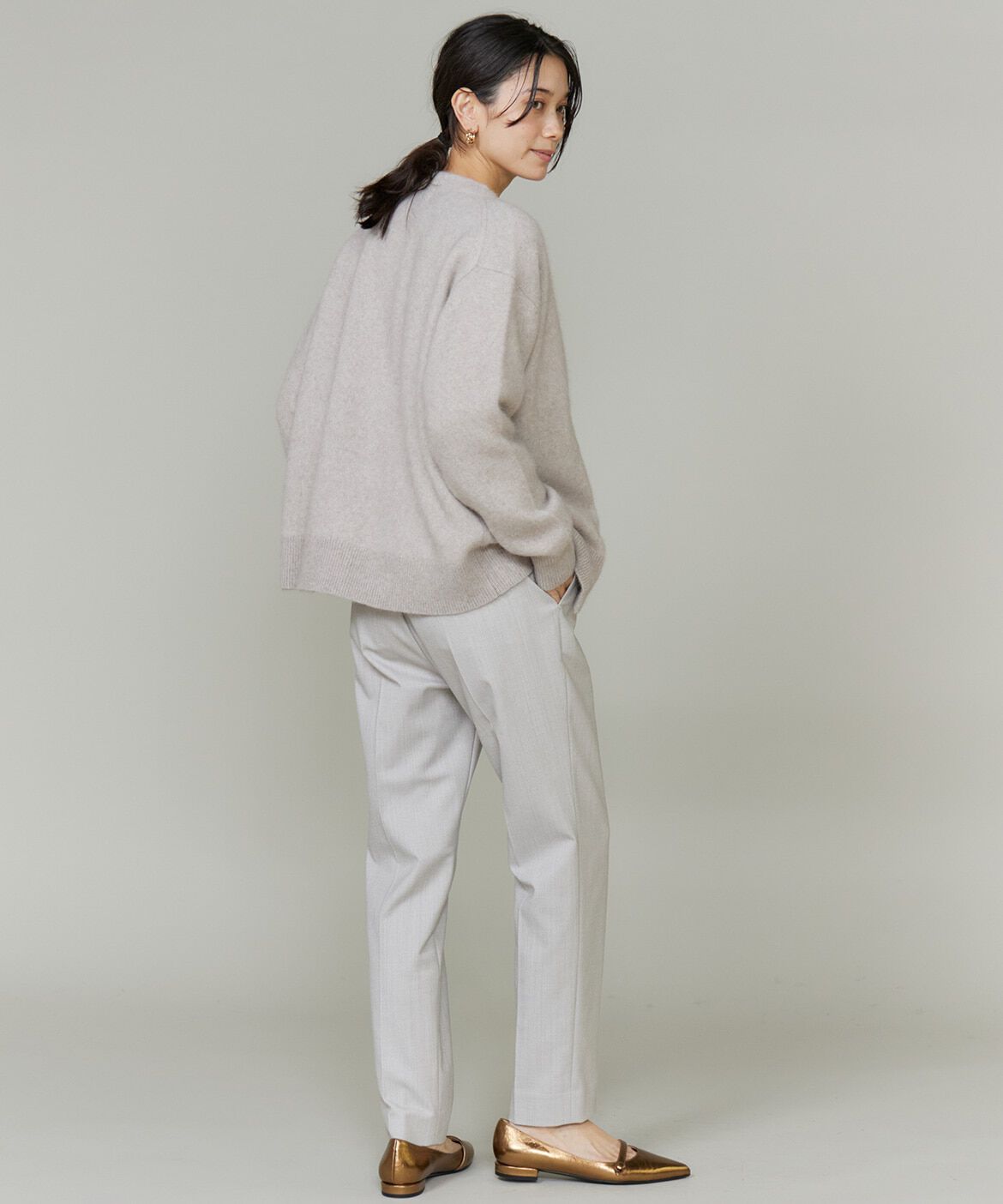 INED「チャイニーズラクーンVネックカーディガン」|カーディガン|