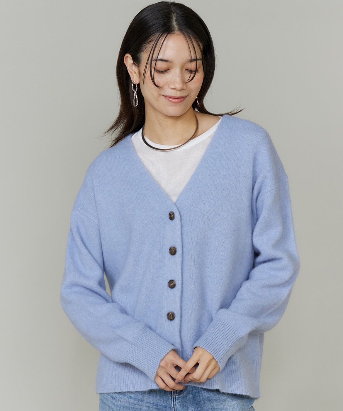 INED「チャイニーズラクーンVネックカーディガン」|カーディガン|